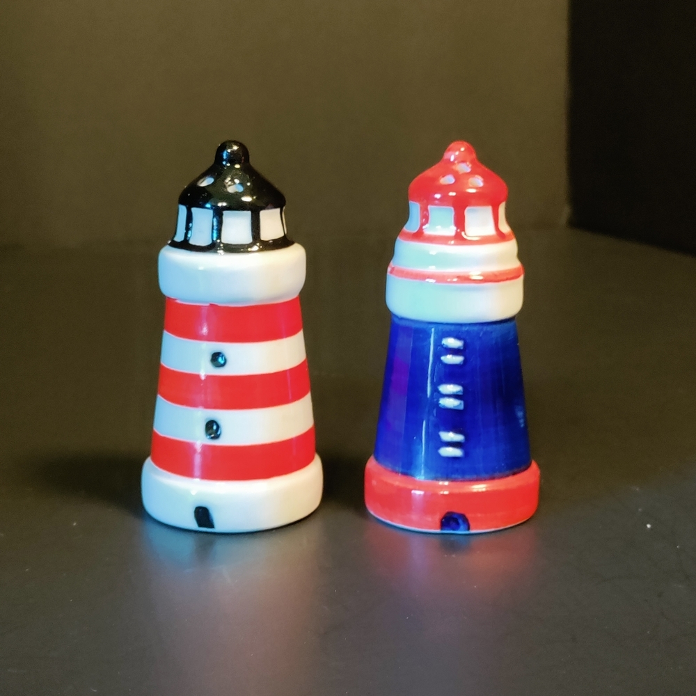 Salt & Pepper Shakers⭐